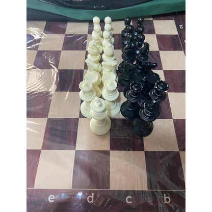 Windmill  • DeLuxe Solid chess set (Chess Pieces + Mousepad Board + Nylon Tube Bag)