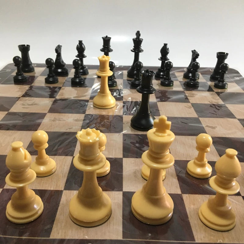 DeLuxe Solid chess set(Chess Pieces + Mousepad Board + Nylon Tube Bag)