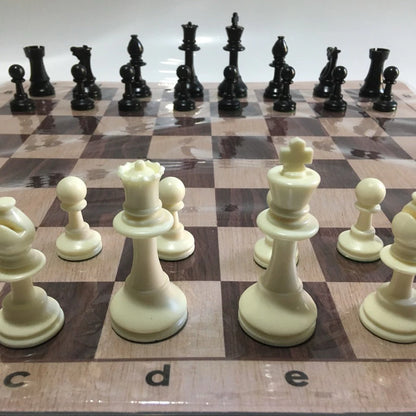 Windmill  • DeLuxe Solid chess set (Chess Pieces + Mousepad Board + Nylon Tube Bag)